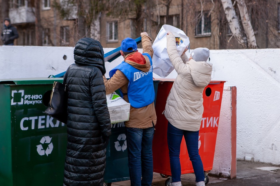 ​Первая в Иркутске контейнерная площадка для раздельного сбора мусора открылась в Академгородке